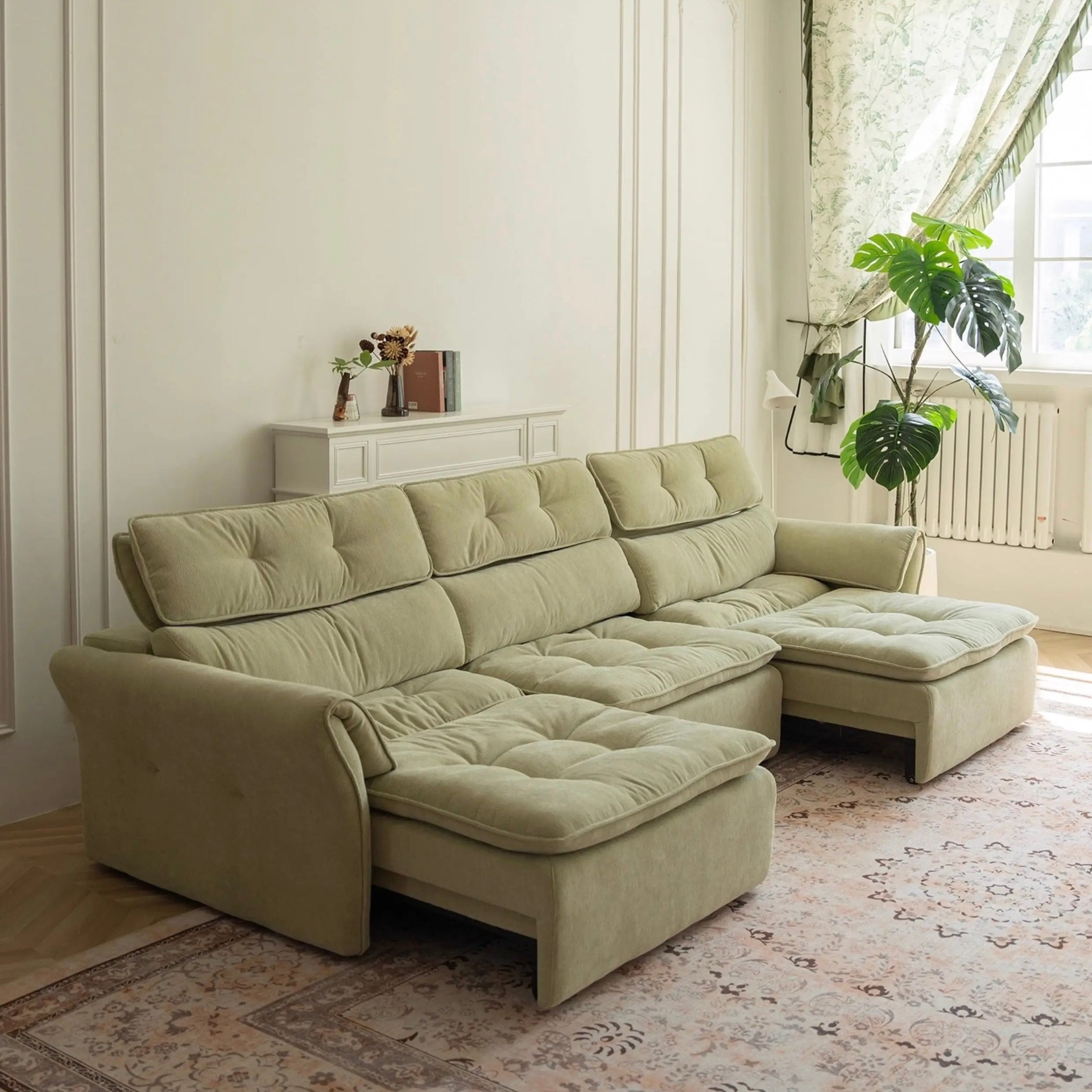 Benjamin Extendable Sofa